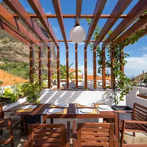 Vandrerhjem Madeira Surf Camp